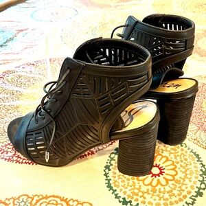 Sam Edelman Rocco Peep Toe Lace Up Heeled Booties